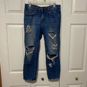 Ripped Mom / Boyfriend Jeans